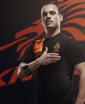 开云官方平台-老鹰队传闻，特雷·杨对伤愈复出充满乐观，球队季后赛希望重燃