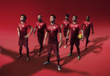 开云中国官网|日英足球友谊赛官宣，森保一与图赫尔伦敦合影预热巅峰对决