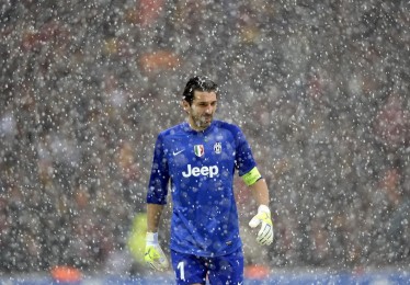 开云品牌：武汉河北中超激战，蒿俊闵尹鸿博中场对决，胡人天王秋明联袂冲锋