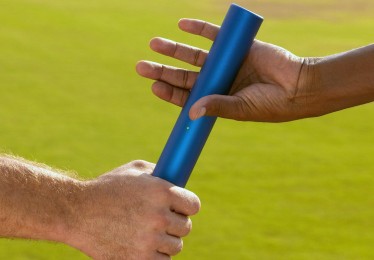 开云综合服务-信他错了吗？上港新核破荒却成罪人 一点改变或成赛季转折