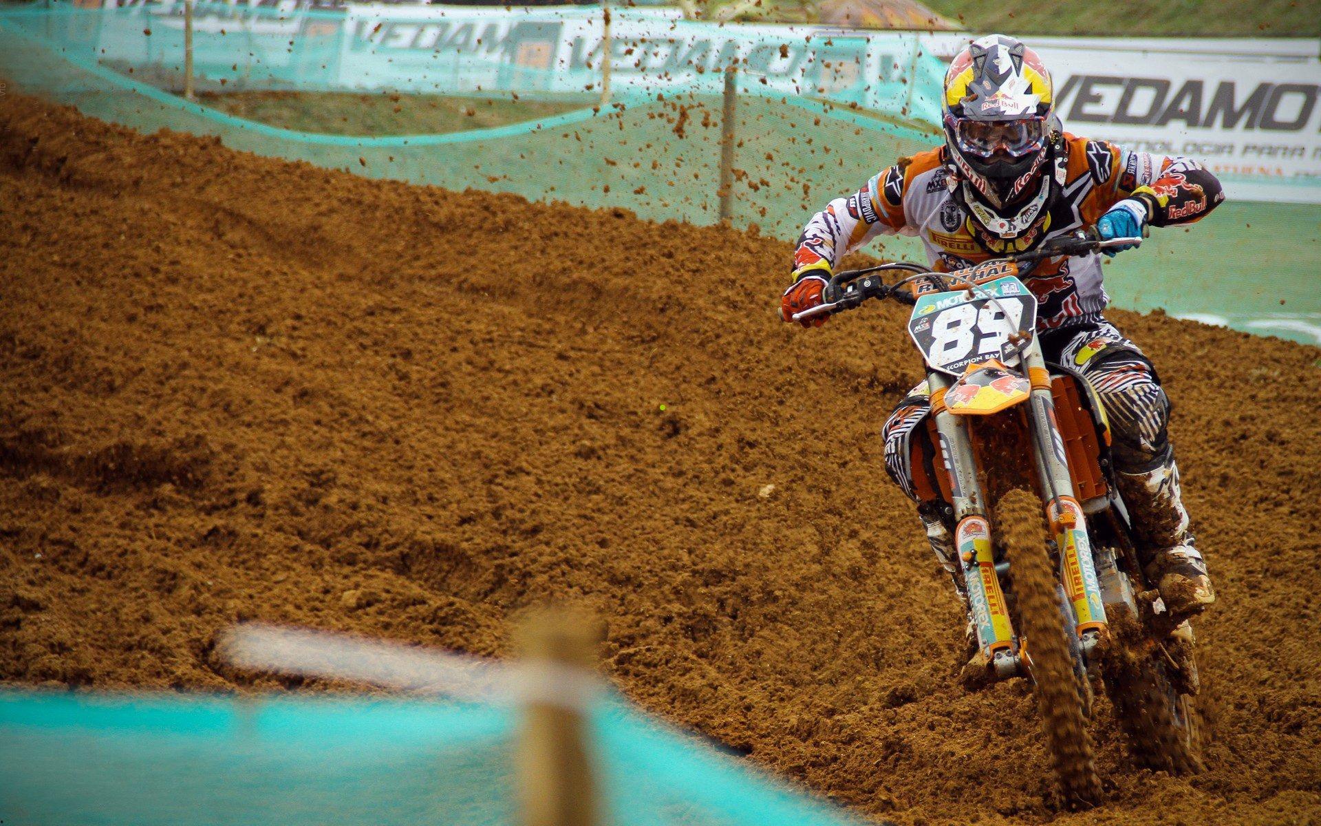 马斯切拉诺盛赞苏亚雷斯，胜利多亏他在场，团队缺一不可